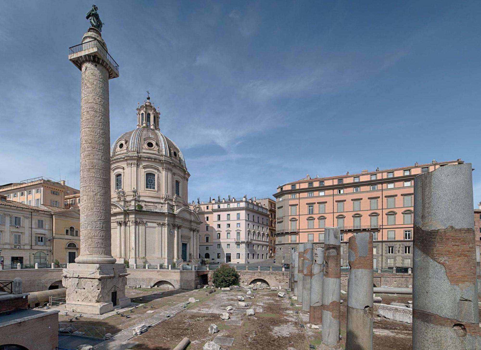 Hotel Nh Collection Roma Fori Imperiali Exterior foto The Roman Forum